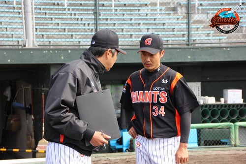 BP훈련 들어가기전 정민태코치와 이용훈 선수의 대화